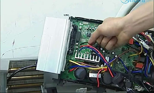 伽师美的空调电话是多少